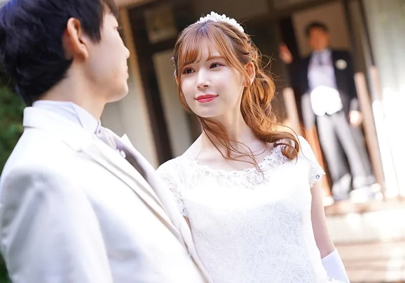 Bố gã chồng phang người yêu của con trai ngay sau lễ cưới của con trai